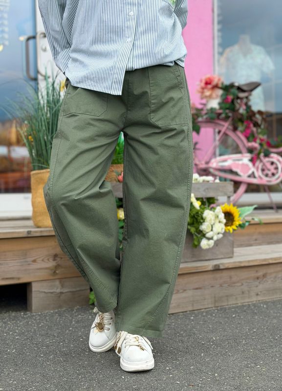 Box Mood Pants Reunion