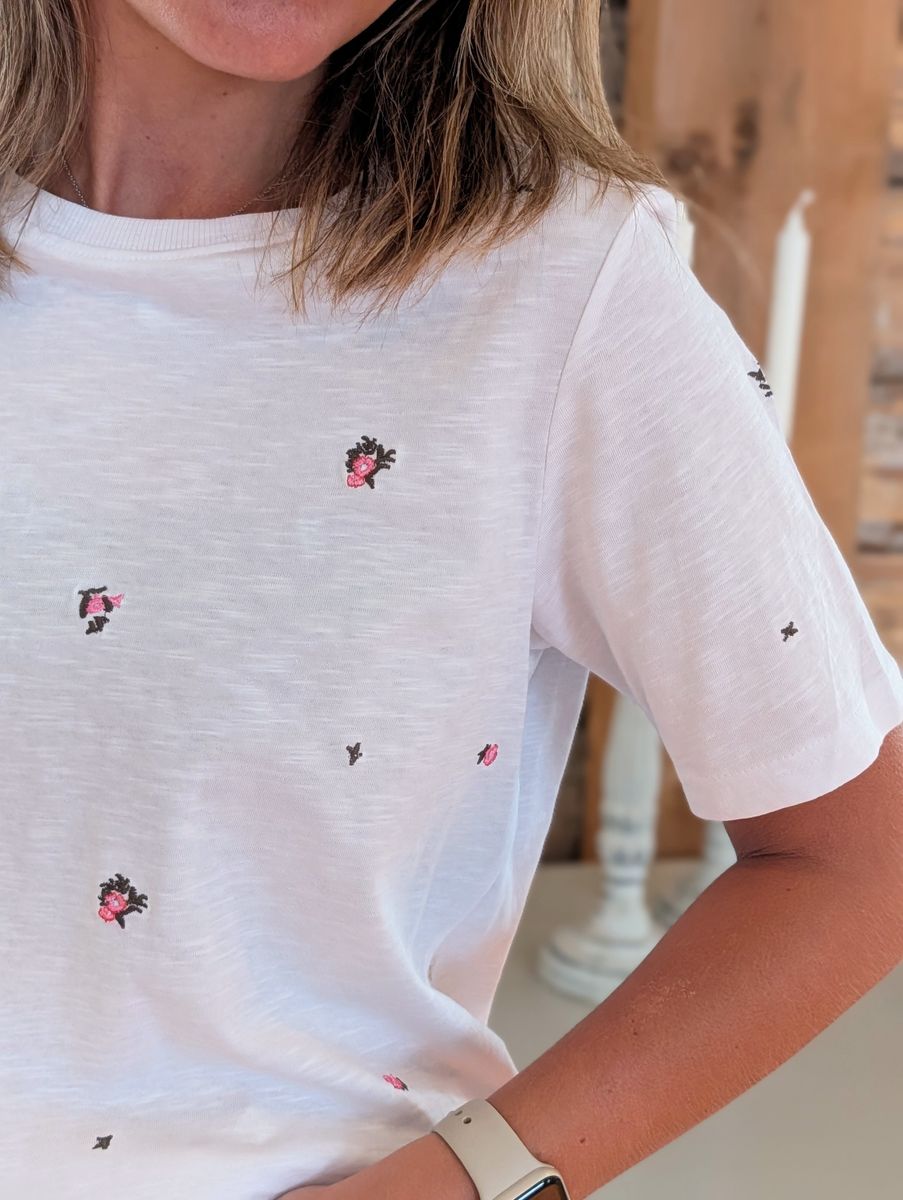 Kasandra Tee Nümph
